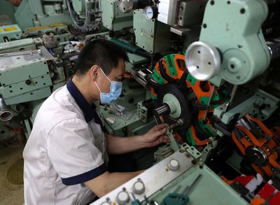 蒙昆公司加強設備管理提高生產效率