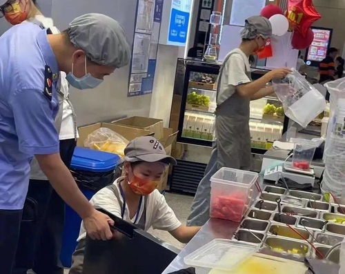 突擊檢查 區市場監管局開展節日期間網紅飲品店大檢查