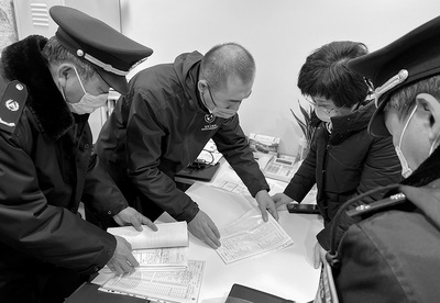 北京市石景山區(qū)市場監(jiān)管局執(zhí)法人員來到北京駿寶行汽車銷售公司檢查調(diào)研