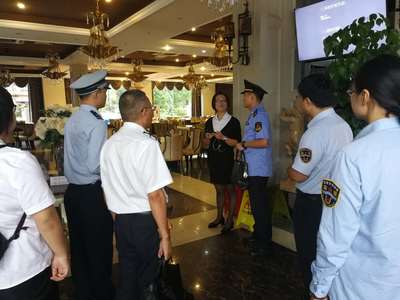 匯思想 筑牢安全防線 崇明區多部門聯合開展餐飲場所“雙隨機、一公開”消防安全及維修市場監管專項行動